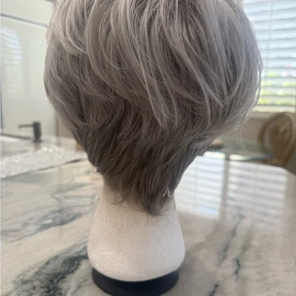Henry Margu Women's Wig Silver Grey with longer nape - Picture 7 of 11